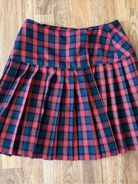Sisley Red and Black Plaid Pleated Mini Skirt